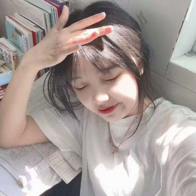 动漫背影霸气女生头像