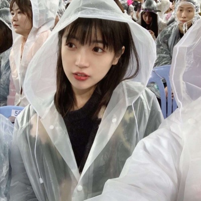 动漫背影霸气女生头像