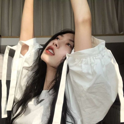 女生头像全身背影时尚
