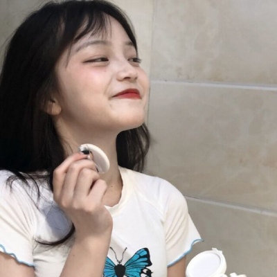 短发时尚头像女生背影