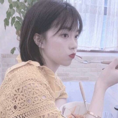 短发时尚头像女生背影