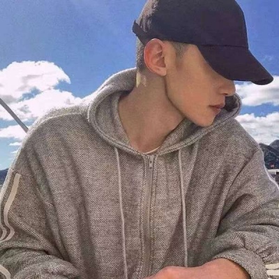 帅气的男生头像古风黑白背影图片