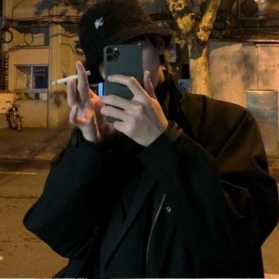 帅气的男生头像古风黑白背影图片
