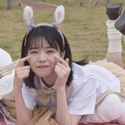 女生头像背影长发唯美图片