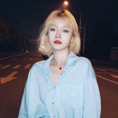 qq头像女生动漫简约