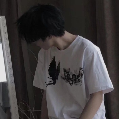 伤感男头像孤独高清伤感头像男生动漫背影头像带字头像图片
