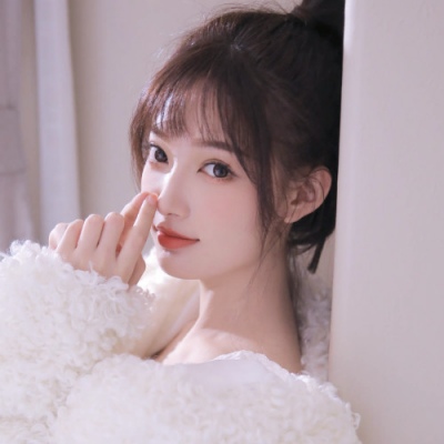 一张图两个人女生头像