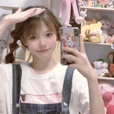 一张图两个人女生头像