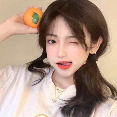一张图两个人女生头像