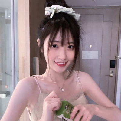 一张图两个人女生头像