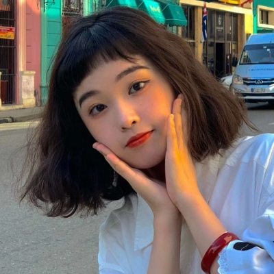 一张图两个人女生头像