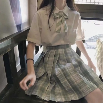 QQ女生头像穿校服闺蜜图片