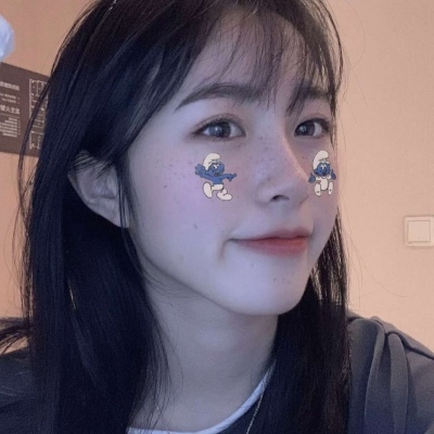 短发女生头像背影卷发图片