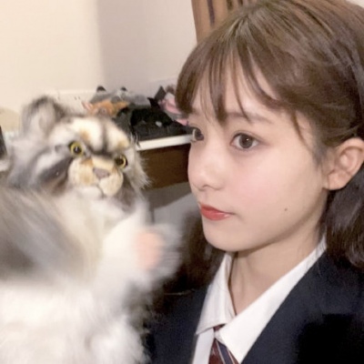 qq头像背影带帽子女生