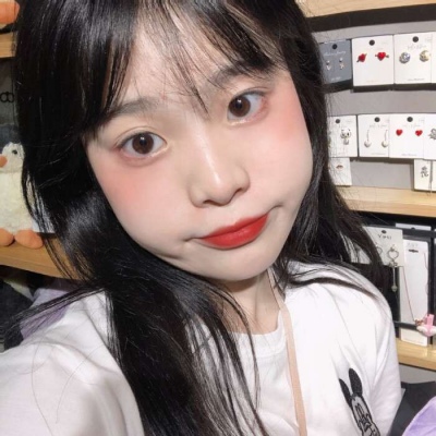 qq头像女生长发背影头像图片