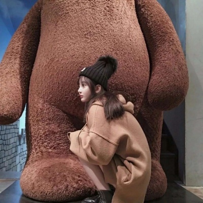 穿白色衣服的女生头像