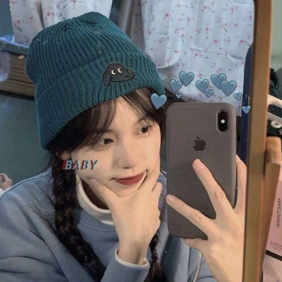 穿白色衣服的女生头像