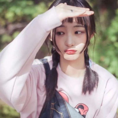 qq头像霸气短发女生