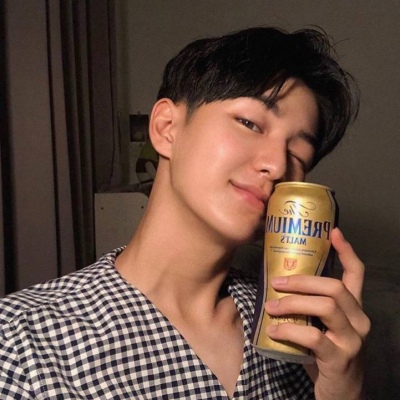 网红特别害怕的男生头像图片