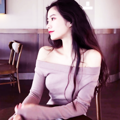 美女唯美好看头像图片合集，喜欢着一个人的心情是美好的图片