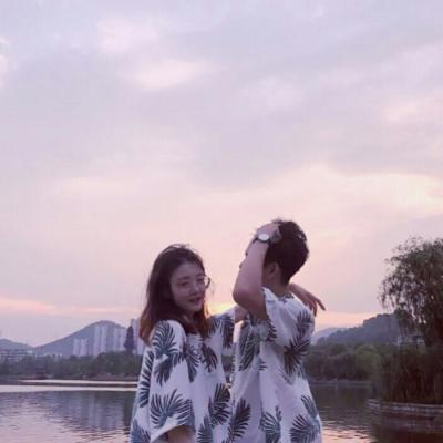 好看的情侣唯美好看头像一男一女超甜 手牵手我会给你幸福的图片