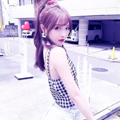 高清美女唯美好看头像图片真人，剩1%的电也要进来看看