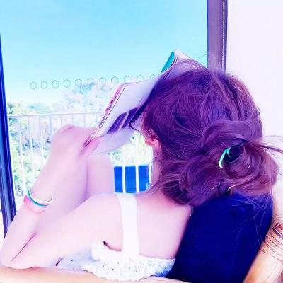 高清美女唯美好看头像图片真人，剩1%的电也要进来看看