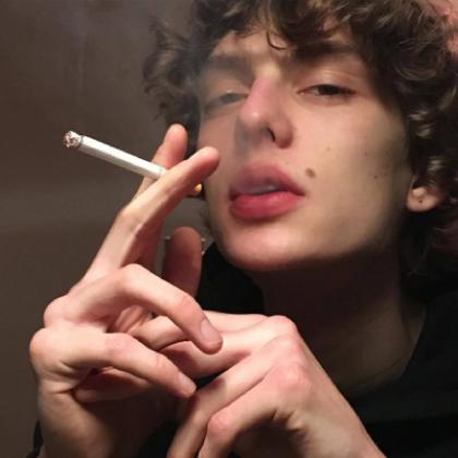 欧美男头ins风，安静而孤独的男生图片