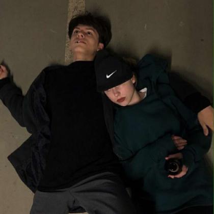 欧美男头ins风，安静而孤独的男生图片