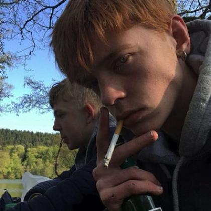 欧美男头ins风，安静而孤独的男生图片