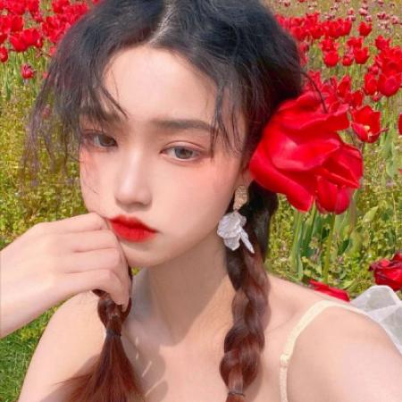 女生网图唯美好看头像，时尚又好看的美女图片