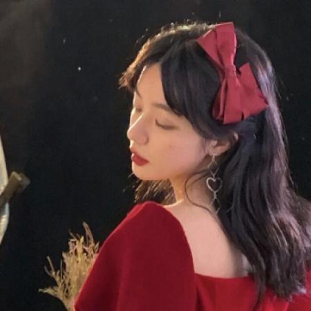 女生网图唯美好看头像，时尚又好看的美女图片