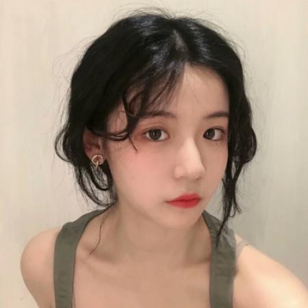 女生网图唯美好看头像，时尚又好看的美女图片