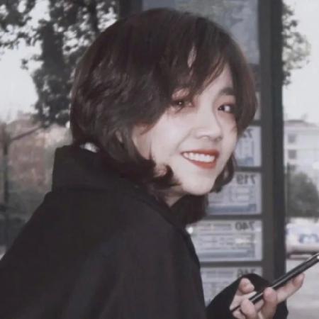 女生网图唯美好看头像，时尚又好看的美女图片