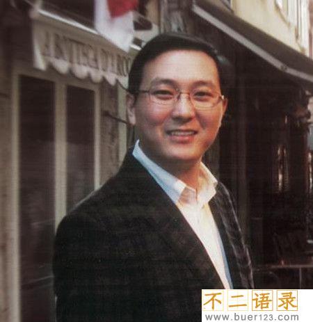  密春雷比董卿小多少岁 密春雷的身价和背景揭秘图片