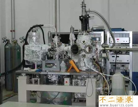 世界最大倍数的显微镜，可以观测原子核内部（10亿倍放大）图片