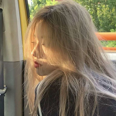 高清好看的2021妩媚一点的女生头像图片