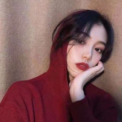 高清好看的2021潮流微信女生海边背影头像图片