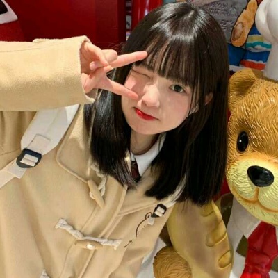 2021三年级真人女生头像