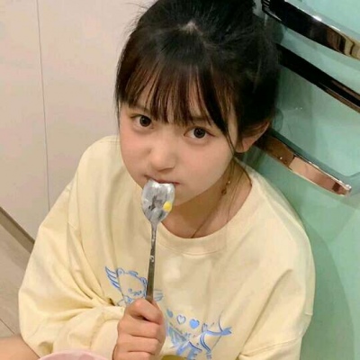 2021三年级真人女生头像图片