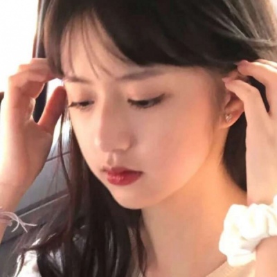 个性头像qq女生头像黑白带字伤感图片