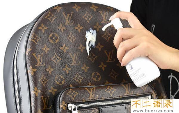 皮包怎么清洗，用牙膏、白醋清洗（发黄用面霜可恢复）图片