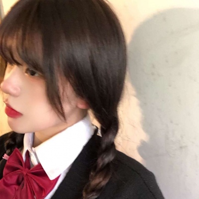 2021年的头像图片qq卡通唯美森系头像 女生头像背影头像图片