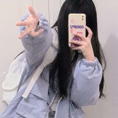 微信头像2021最新款女生头像霸气 拿棍图片