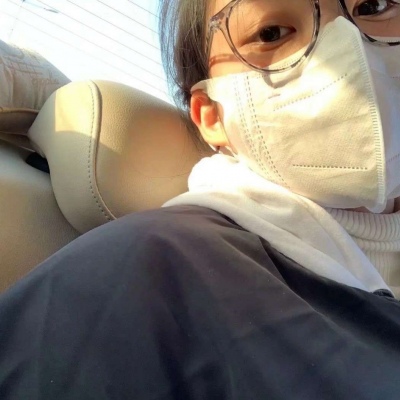 2021年最火的图片半遮面古风女生头像图片
