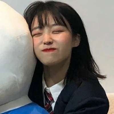 2021年最火的图片半遮面古风女生头像图片