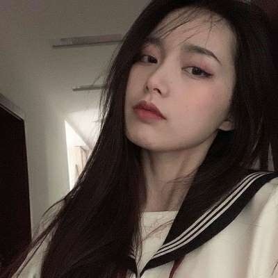 2021年最火的图片半遮面古风女生头像图片