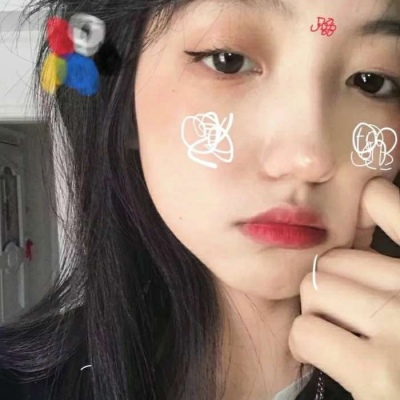 2021年最火的图片半遮面古风女生头像图片