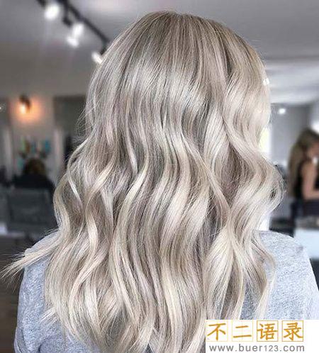 银色头发怎么染 适合什么肤色的人图片