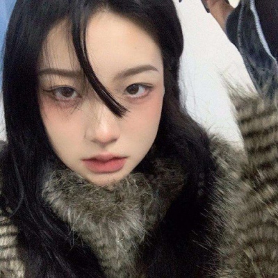 2021高质量混网扣扣头像女生背影图片